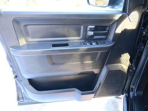 Used 2018 RAM 2500 Tradesman w/ Chrome Appearance Group image 15