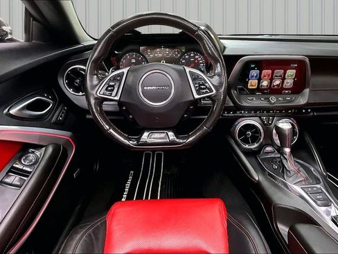 Used 2018 Chevrolet Camaro SS image 8