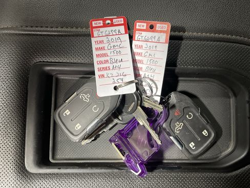 Used 2019 GMC Sierra 1500 AT4 w/ AT4 Premium Package image 28