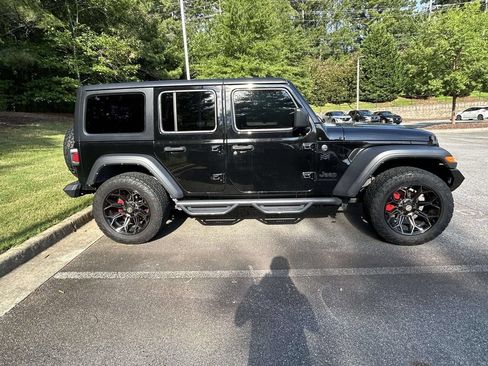 Used 2024 Jeep Wrangler Unlimited Sport AWD/4WD image 6