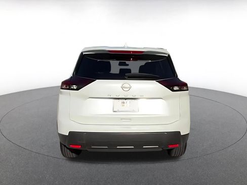 Used 2025 Nissan Rogue SV FWD image 12