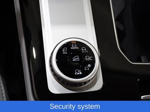 New 2025 Mitsubishi Outlander SE image 25