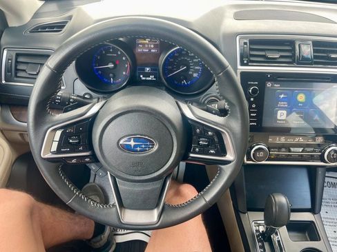 Used 2018 Subaru Outback 3.6R Limited AWD/4WD image 13