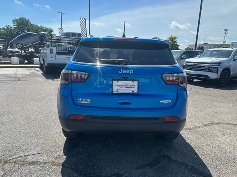 Used 2024 Jeep Compass Latitude AWD/4WD image 4