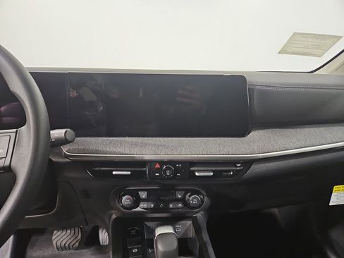 New 2026 Nissan Kicks SV image 19