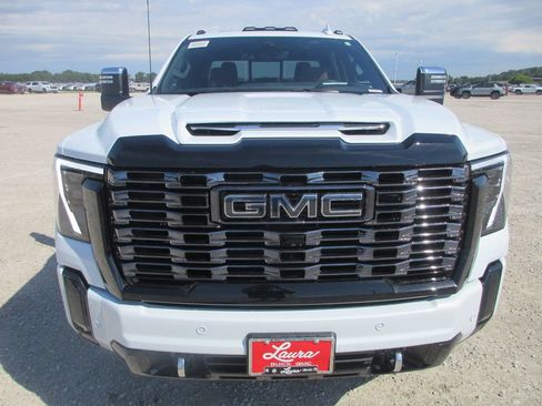 New 2026 GMC Sierra 2500 Denali Ultimate AWD/4WD image 14