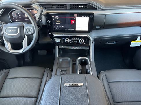 New 2026 GMC Sierra 2500 Denali w/ Max Trailering Package AWD/4WD image 13