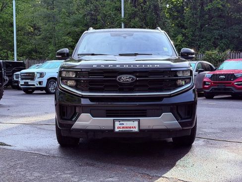 Used 2025 Ford Expedition Max Platinum AWD/4WD image 2