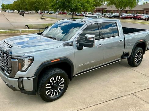 Used 2024 GMC Sierra 2500 Denali Ultimate w/ Max Trailering Package image 4