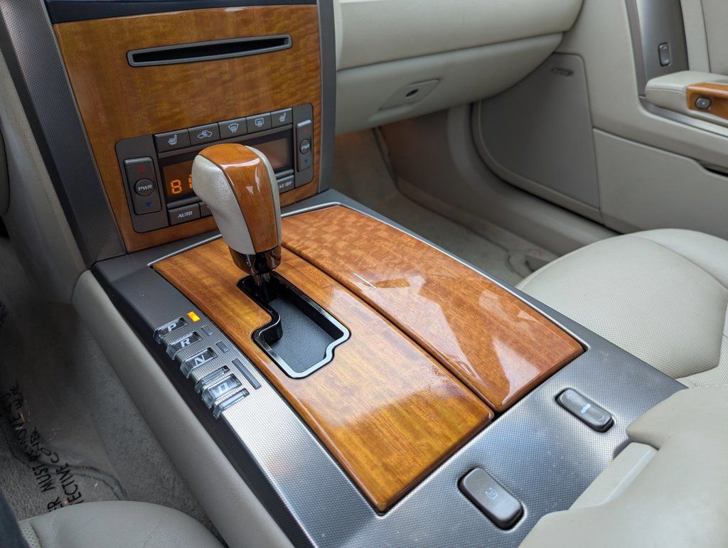 Used 2006 Cadillac XLR RWD image 26