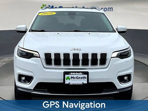 Used 2019 Jeep Cherokee Limited AWD/4WD image 2