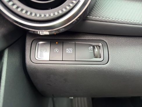 Used 2025 Chevrolet Equinox LT w/ Convenience Package II FWD image 19