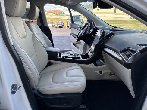 Certified 2022 Ford Edge Titanium image 32