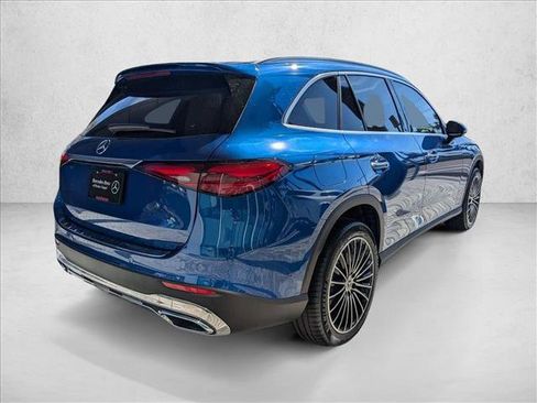 Certified 2025 Mercedes-Benz GLC 300 image 2