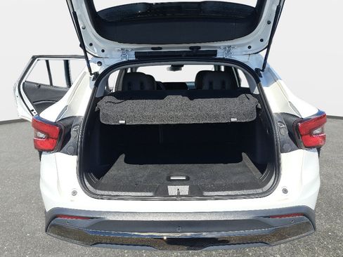 Used 2025 Chevrolet Trax ACTIV w/ Sunroof Package FWD image 13