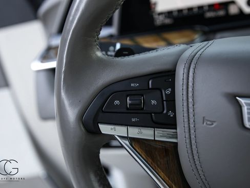 Used 2021 Cadillac Escalade ESV Premium Luxury Platinum image 44