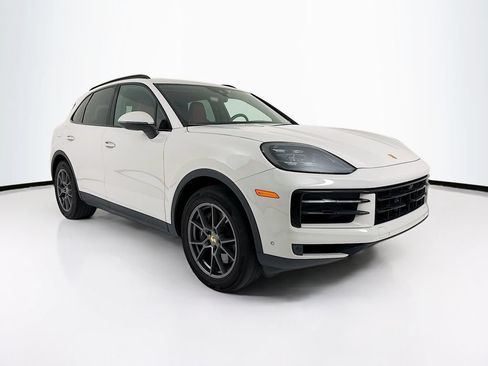 Certified 2024 Porsche Cayenne AWD/4WD image 9