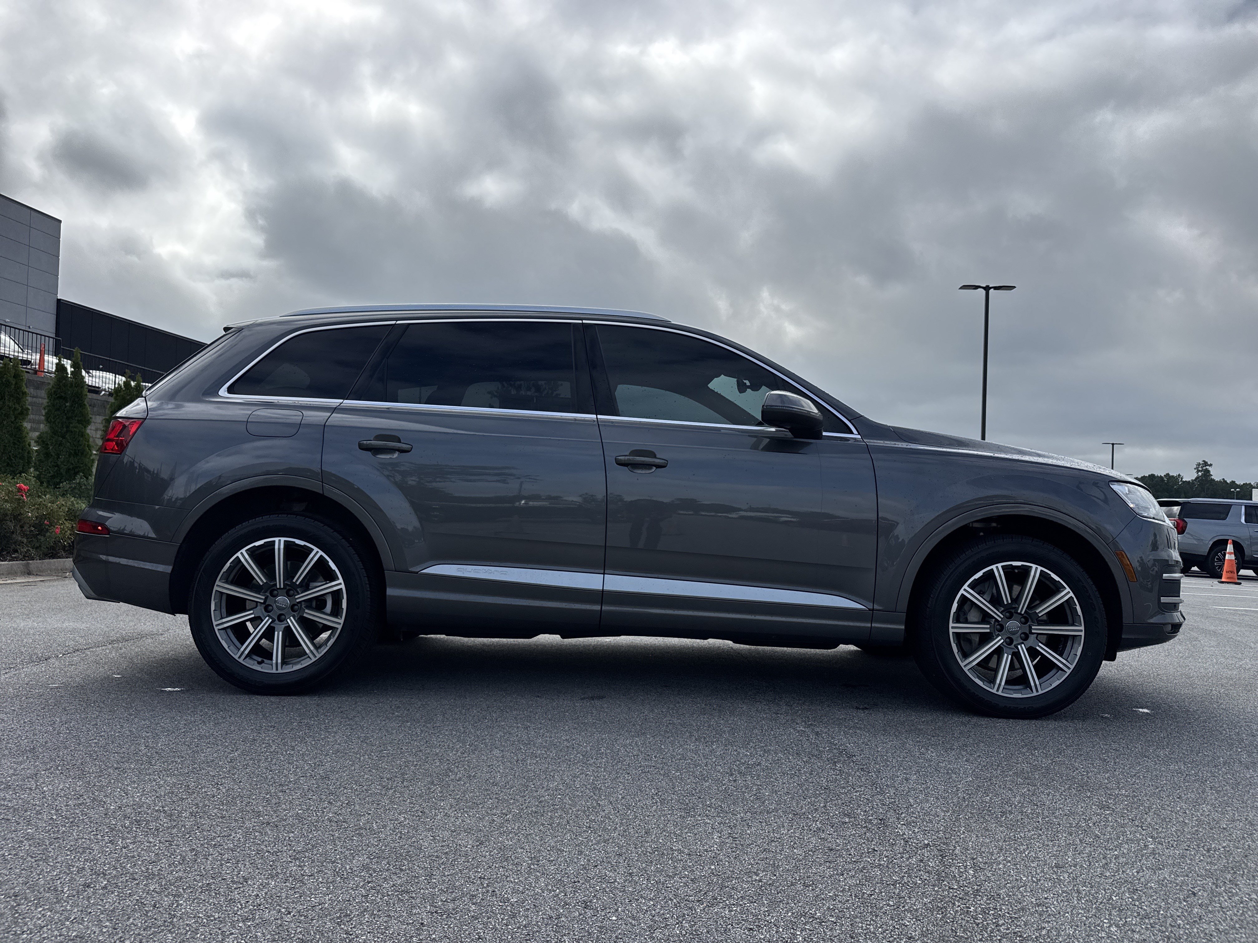 Used 2018 Audi Q7 2.0T Premium Plus w/ Premium Plus Package AWD/4WD image 11