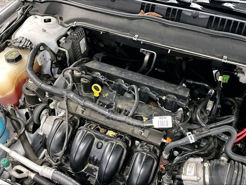 Used 2017 Ford Fusion SE w/ Fusion SE Technology Package image 32