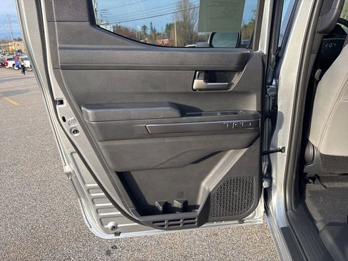 New 2025 Toyota Tacoma TRD Off-Road image 12