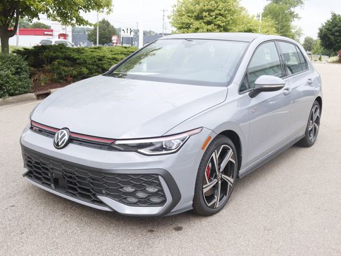 New 2025 Volkswagen GTI SE image 5