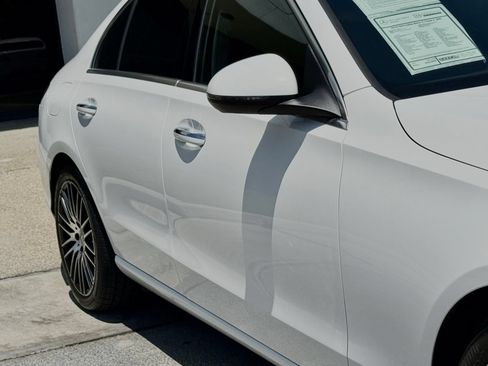 Used 2024 Mercedes-Benz C 300 Sedan image 9