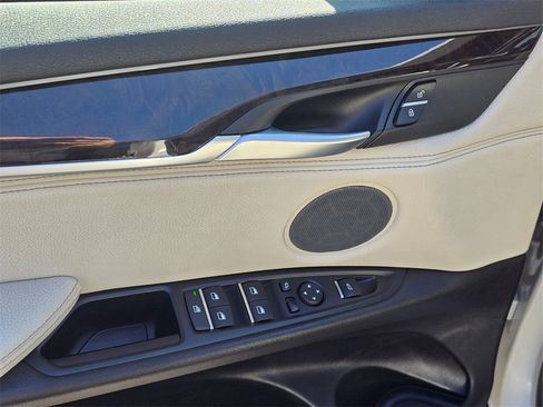 Used 2017 BMW X5 xDrive40e image 22