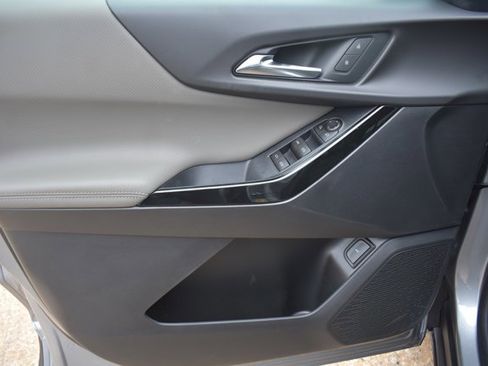 New 2026 Chevrolet Equinox LT w/ Convenience Package II image 11