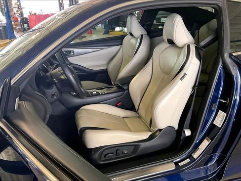 Used 2021 INFINITI Q60 3.0t Luxe w/ Essential Package RWD image 7