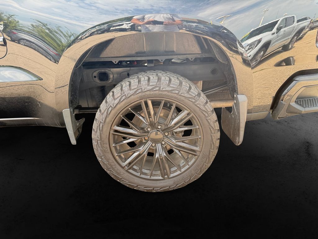 Used 2022 Chevrolet Silverado 1500 LT Trail Boss w/ Convenience Package II AWD/4WD image 13