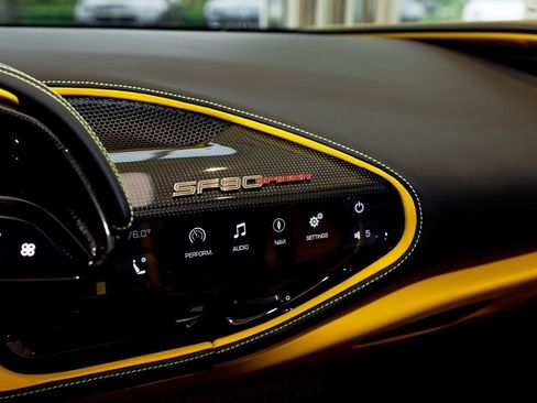 Used 2024 Ferrari SF90 Spider image 29