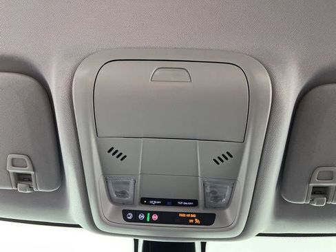 Used 2024 Chevrolet Blazer LT image 29