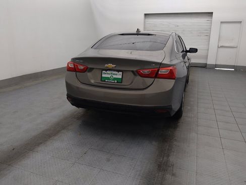 Used 2018 Chevrolet Malibu LT w/ LPO, Convenience Package 2 FWD image 7