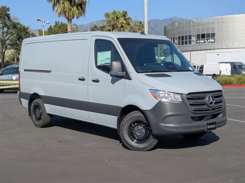 New 2026 Mercedes-Benz Sprinter 2500 image 15