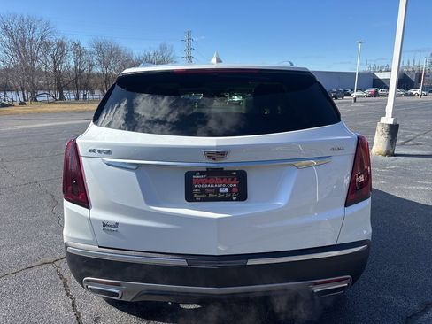 Used 2025 Cadillac XT5 Premium Luxury image 4