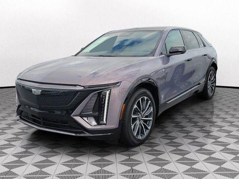 Certified 2024 Cadillac Lyriq Sport image 3