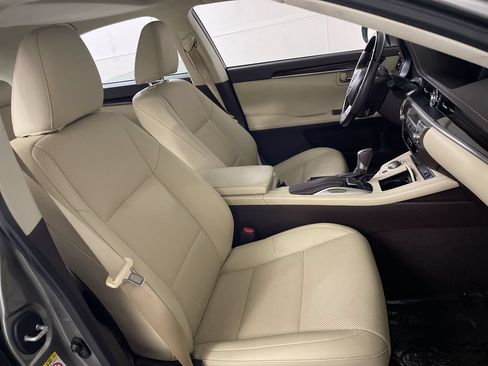 Used 2018 Lexus ES 350 w/ Navigation System Package FWD image 26
