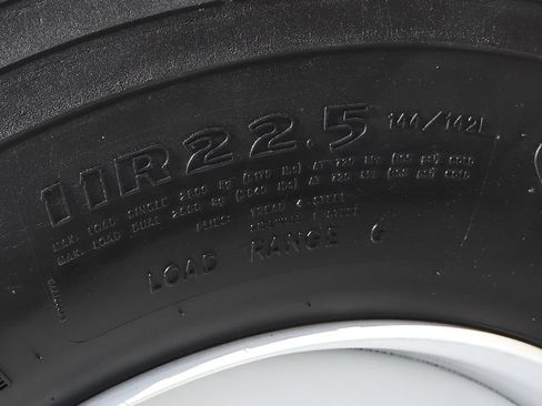 Used 2023 Ford F650 2WD Regular Cab Super Duty image 37