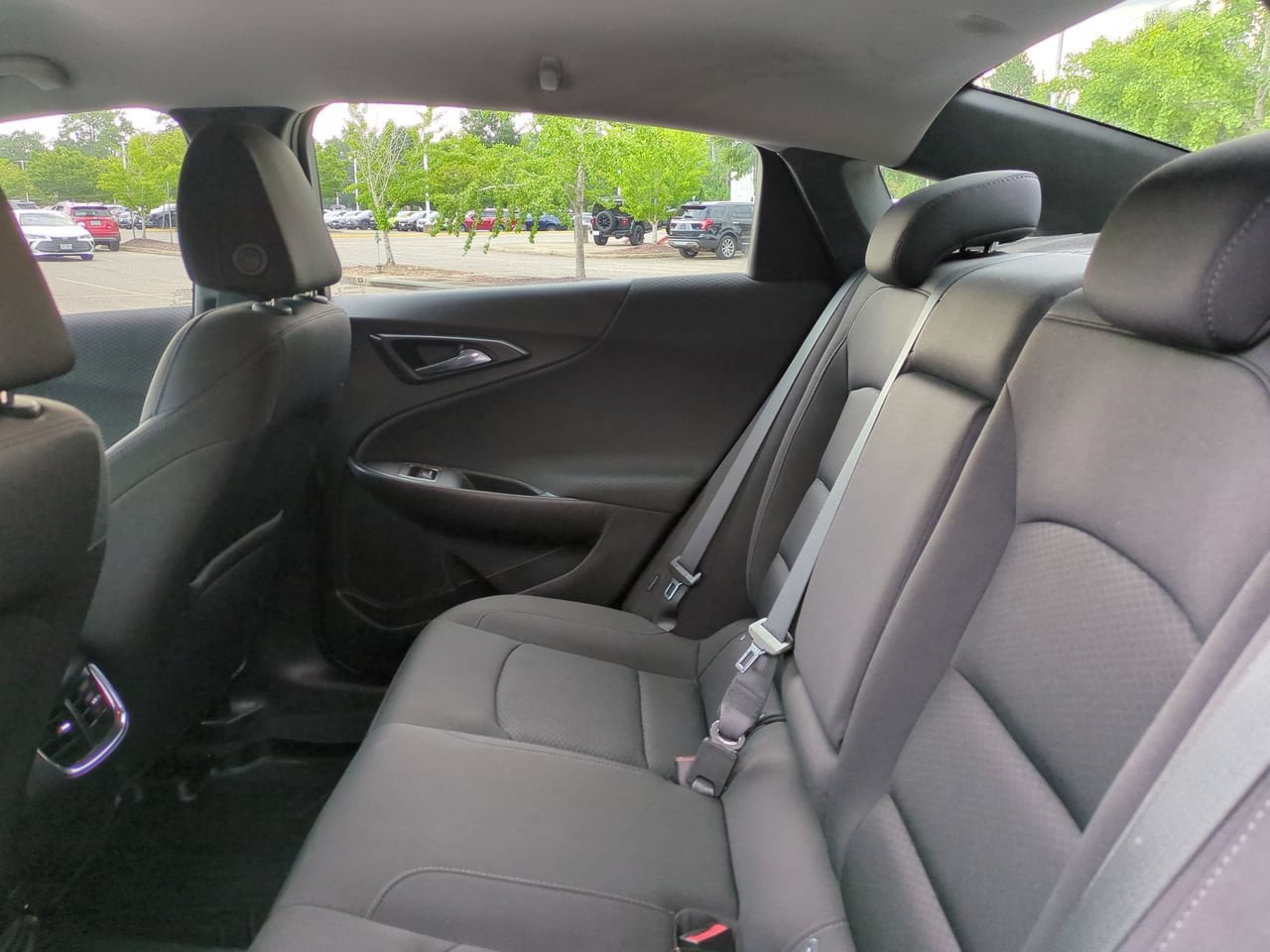 Used 2019 Chevrolet Malibu LT w/ Driver Confidence Package II FWD image 13