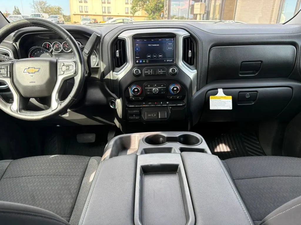 Used 2021 Chevrolet Silverado 1500 LT w/ Bed Protection Package AWD/4WD image 10