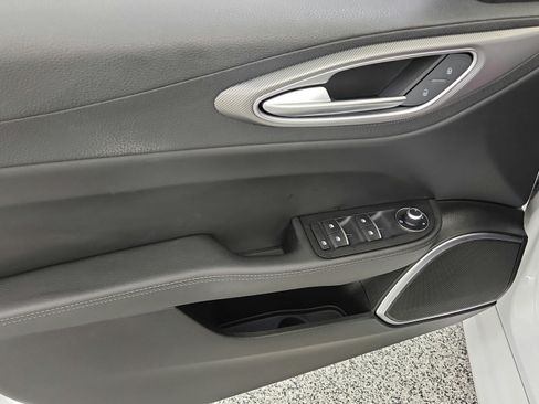Used 2023 Alfa Romeo Giulia Veloce RWD image 19