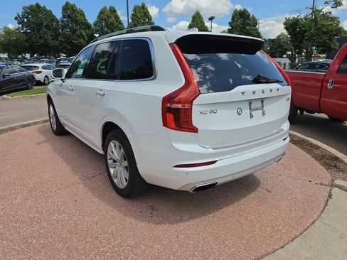 Used 2018 Volvo XC90 T6 Momentum w/ Convenience Package AWD/4WD image 3