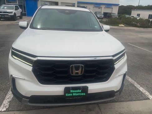 Used 2024 Honda Pilot Elite image 2