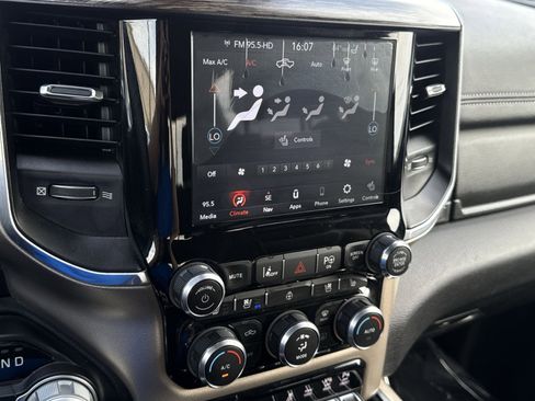 Used 2019 RAM 1500 Laramie RWD image 21
