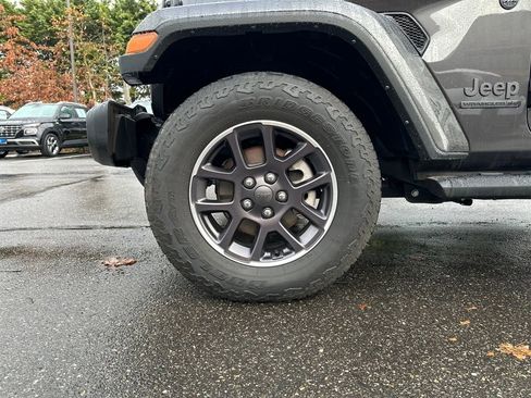 Used 2021 Jeep Wrangler Unlimited Sport image 16