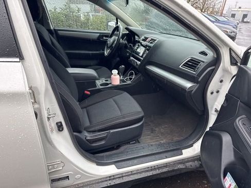 Used 2015 Subaru Outback 2.5i Premium image 16