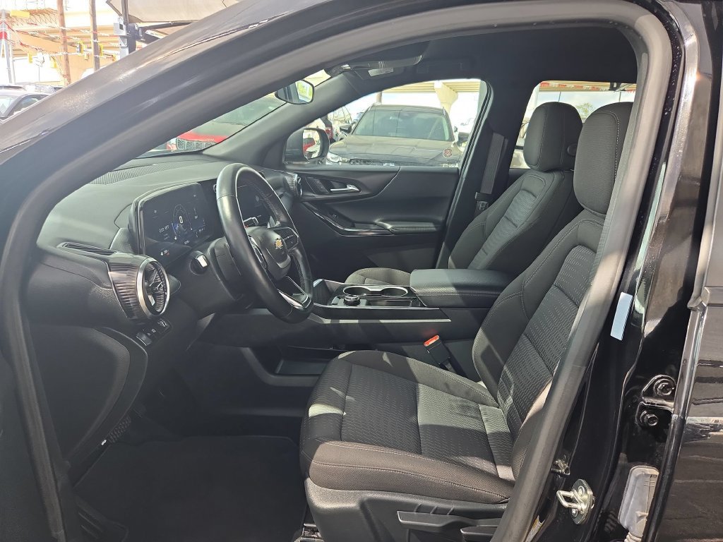 Used 2026 Chevrolet Equinox LT FWD image 11