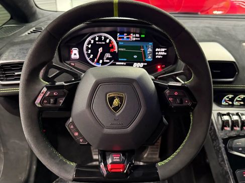 Used 2018 Lamborghini Huracan Performante image 6