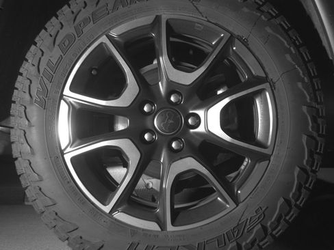 Used 2025 Jeep Compass Trailhawk AWD/4WD image 15