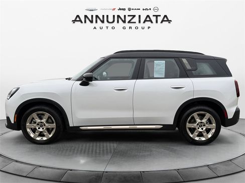 Used 2025 MINI Cooper Countryman S image 2